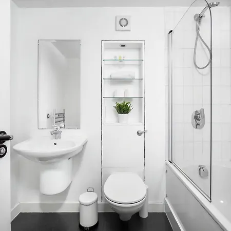 New Luxury Centre - 2 Bedroom - Netflix - Wifi - Secure Parking 35qc Birmingham